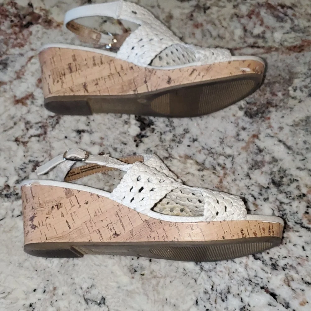 So Girls sz‎ 4 Woven Sandal Cork Wedges